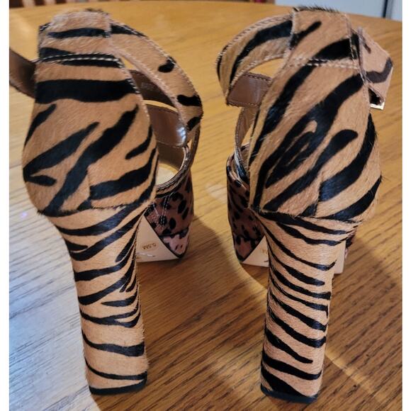 Gianni Bini Jaymez Animal Print Ankle Strap Platform Heels 5.5 M Mob Wife Bold - Picture 8 of 11
